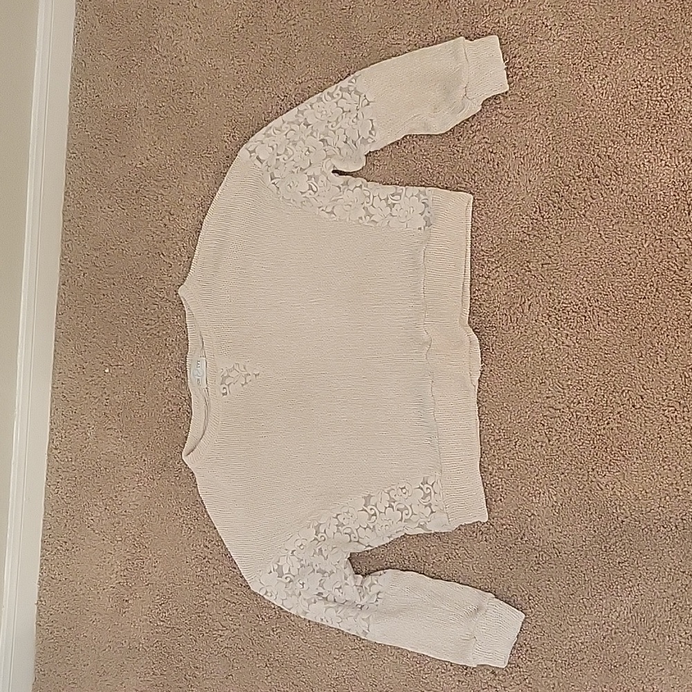 Woman's Small Altar'd State Creme Sweater